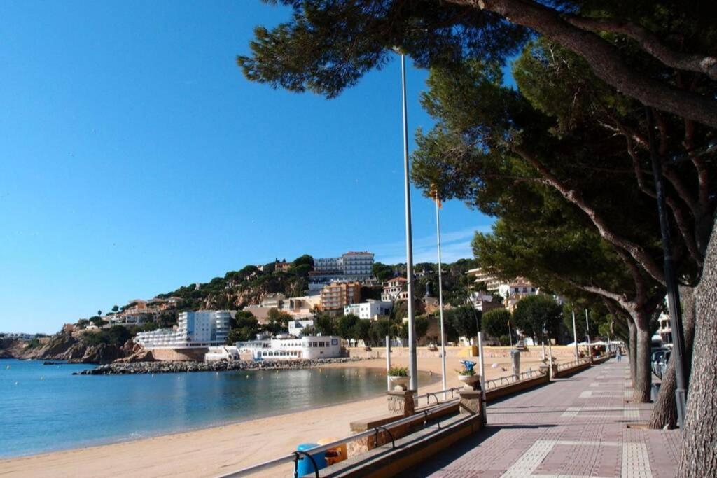 Nuevo Luminoso Apartamento Catalina A 80 Metros De La Playa Para 4 Personas Sant Feliu de Guíxols Exteriér fotografie