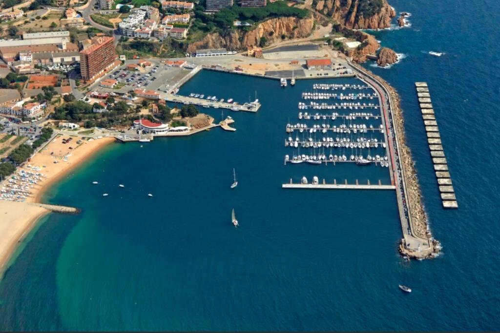Nuevo Luminoso Apartamento Catalina A 80 Metros De La Playa Para 4 Personas Sant Feliu de Guíxols Exteriér fotografie